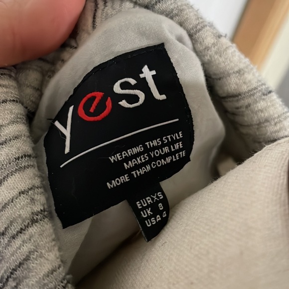 YEST Blazer - Picture 3 of 3